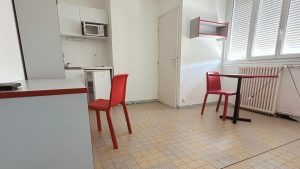 KITCHENETTE T1 MEUBLE LES BARTAVELLES